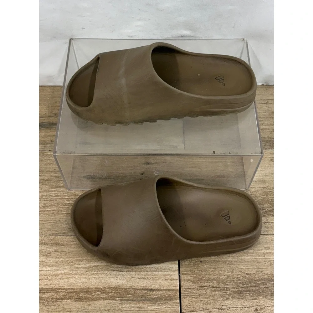 Adidas Yeezy Slide Desert Sand Men's Size 8.5 Comfort Slip On Slides